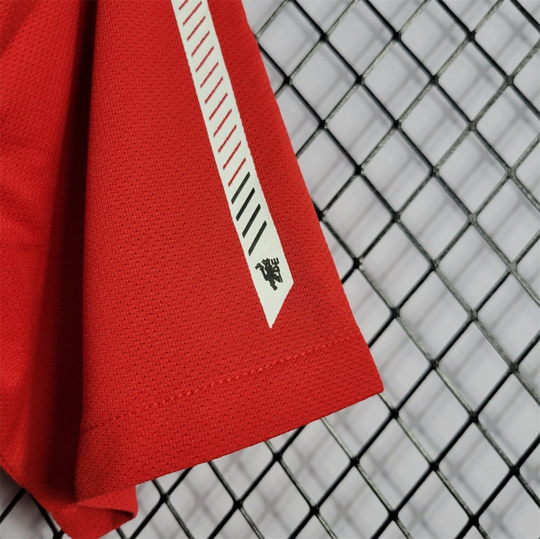 Manchester United 2010-2011 Home Kit - Image 5