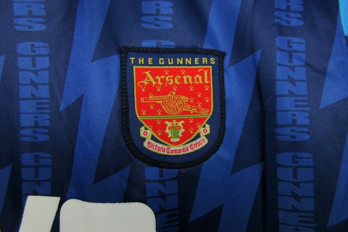 Arsenal 1994/1995 Away Kit - Image 3
