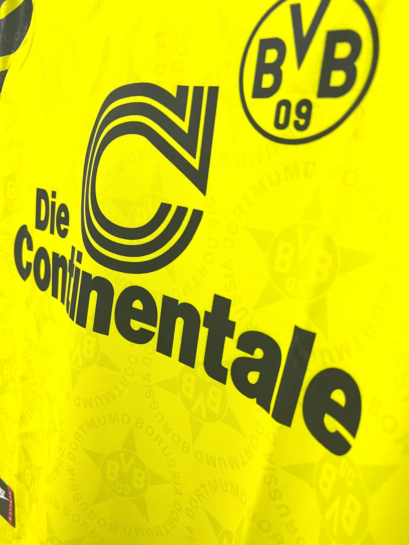 Borussia Dortmund 94/95 Home Kit - Image 6