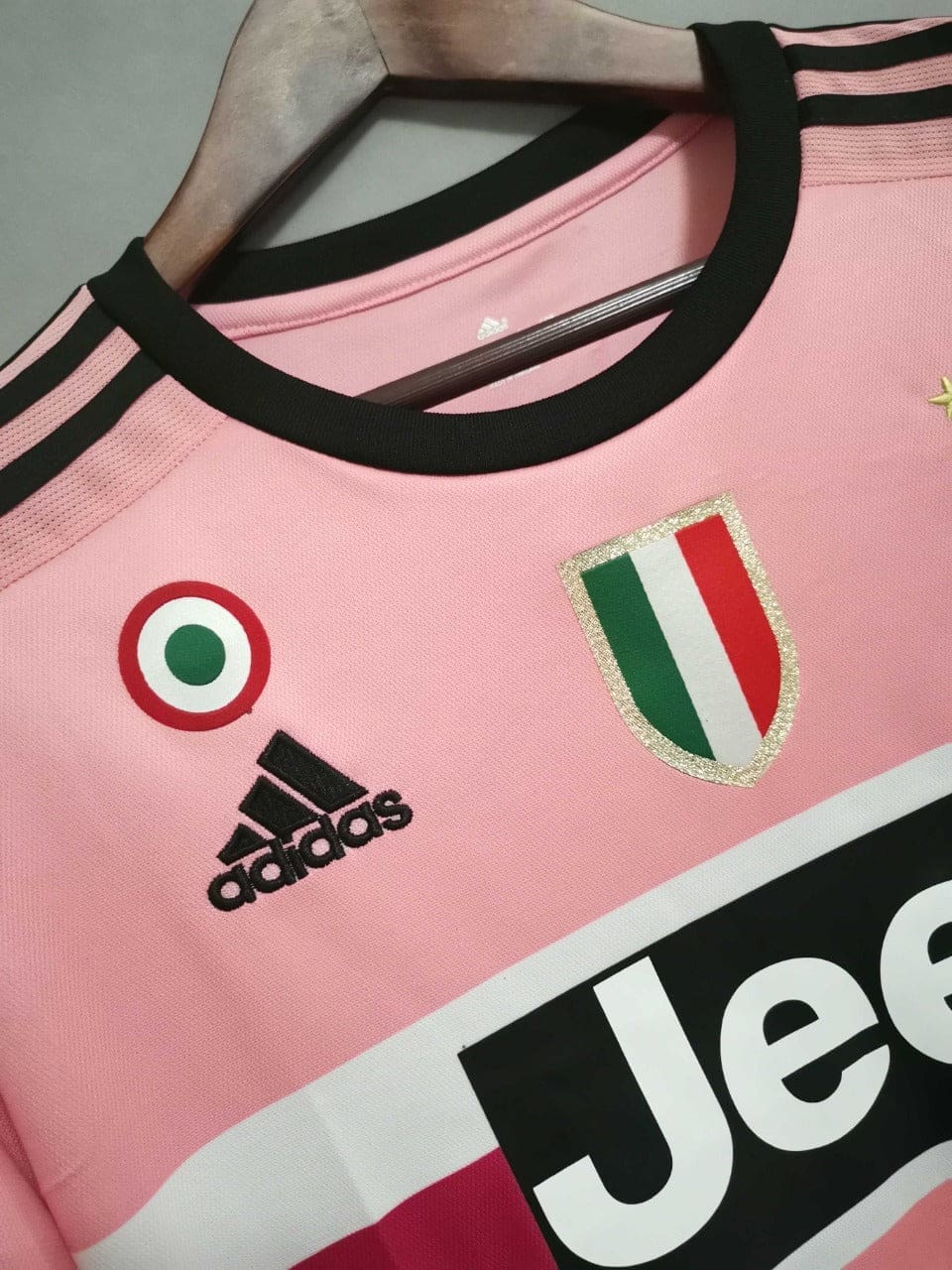 Juventus 2015/2016 Away Kit - Image 9