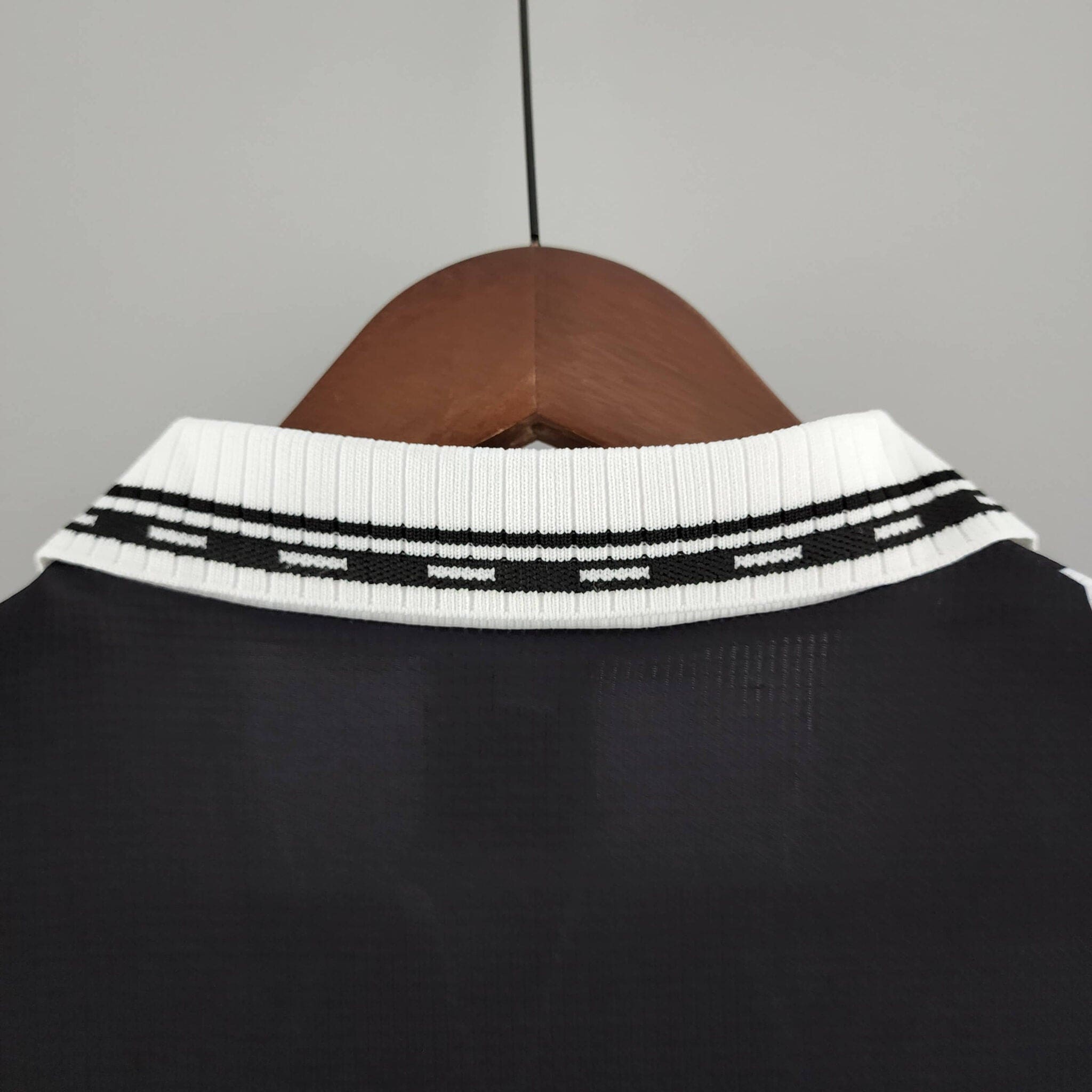 Real Madrid 1997/1998 Third away Kit - Image 5