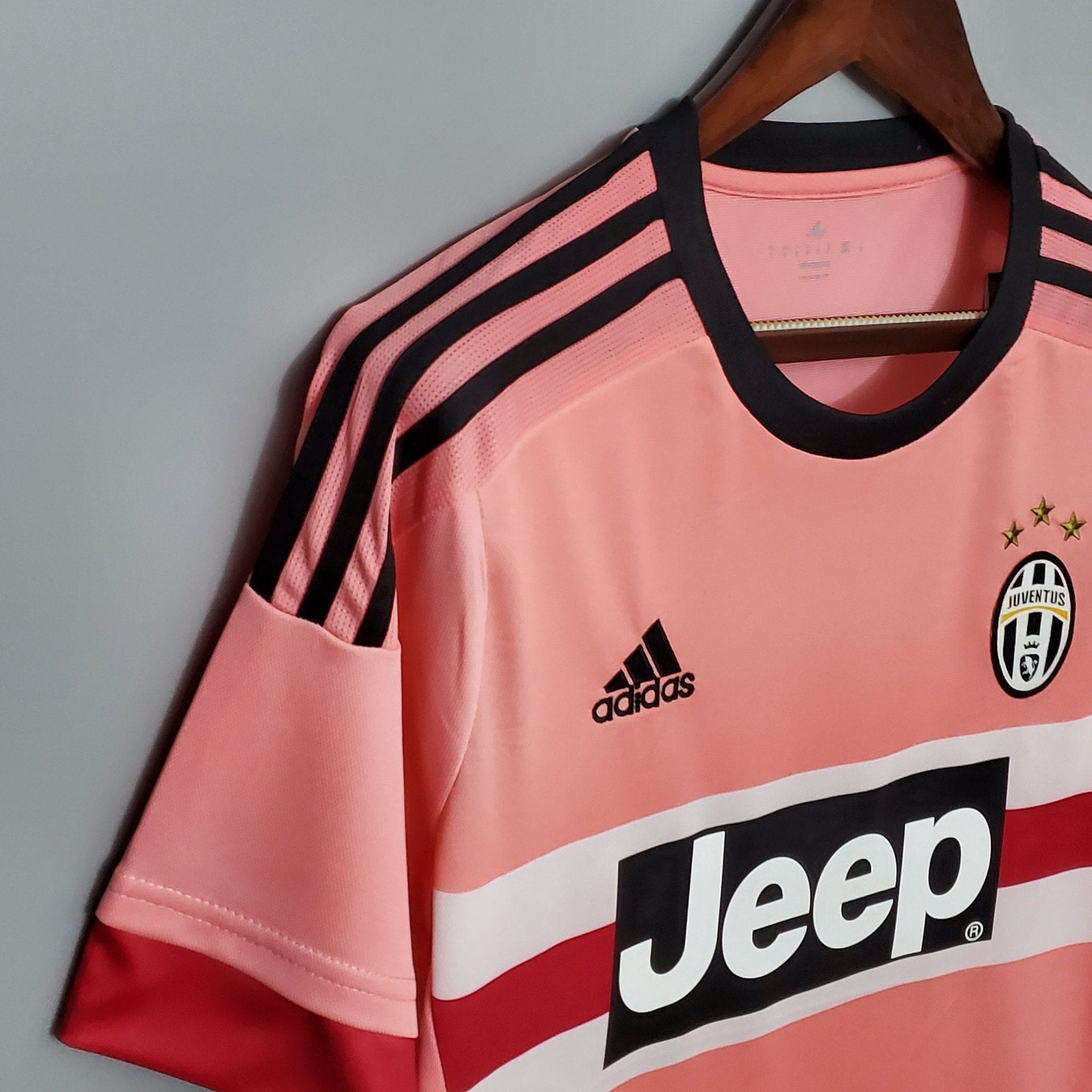 Juventus 2015/2016 Away Kit - Image 4