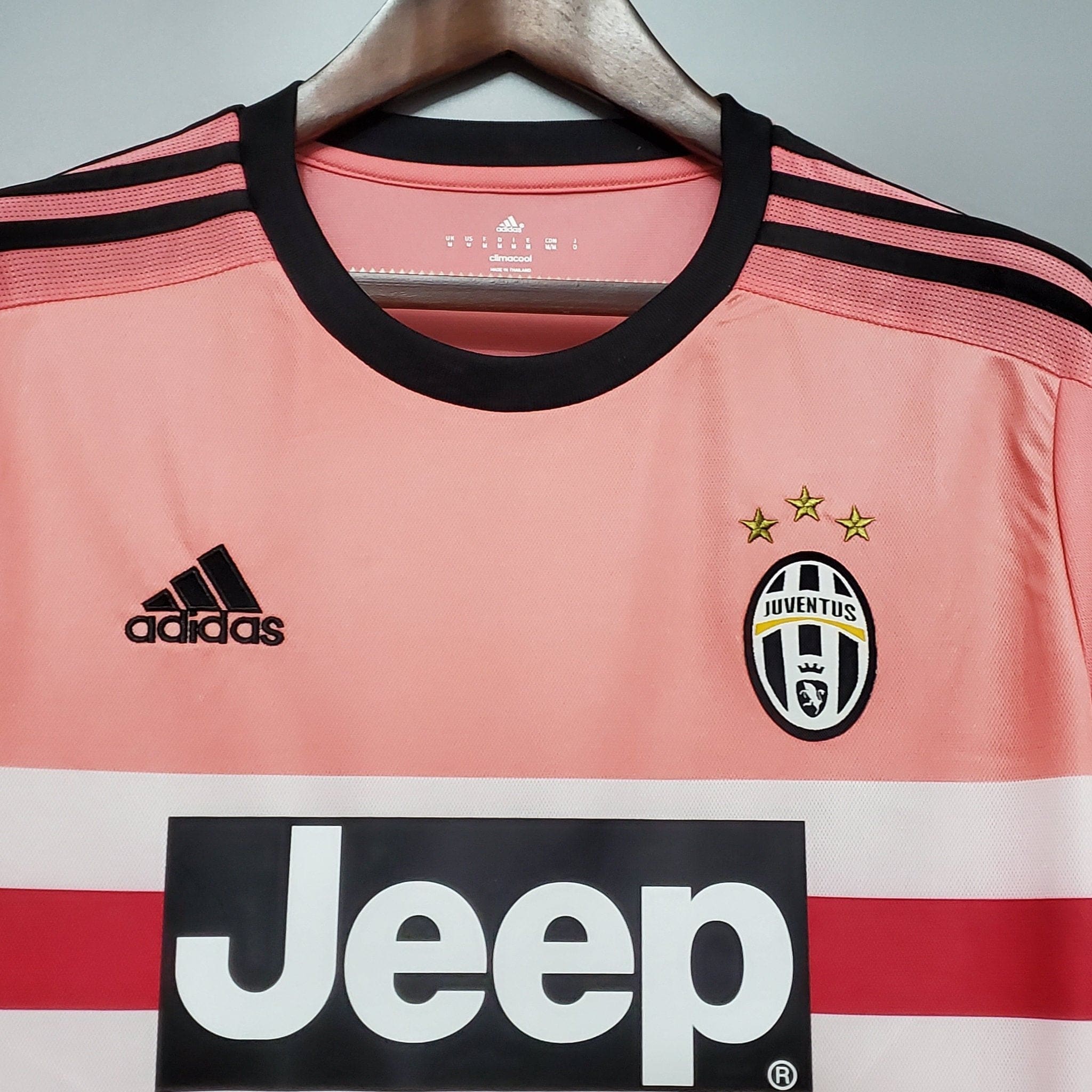 Juventus 2015/2016 Away Kit - Image 5