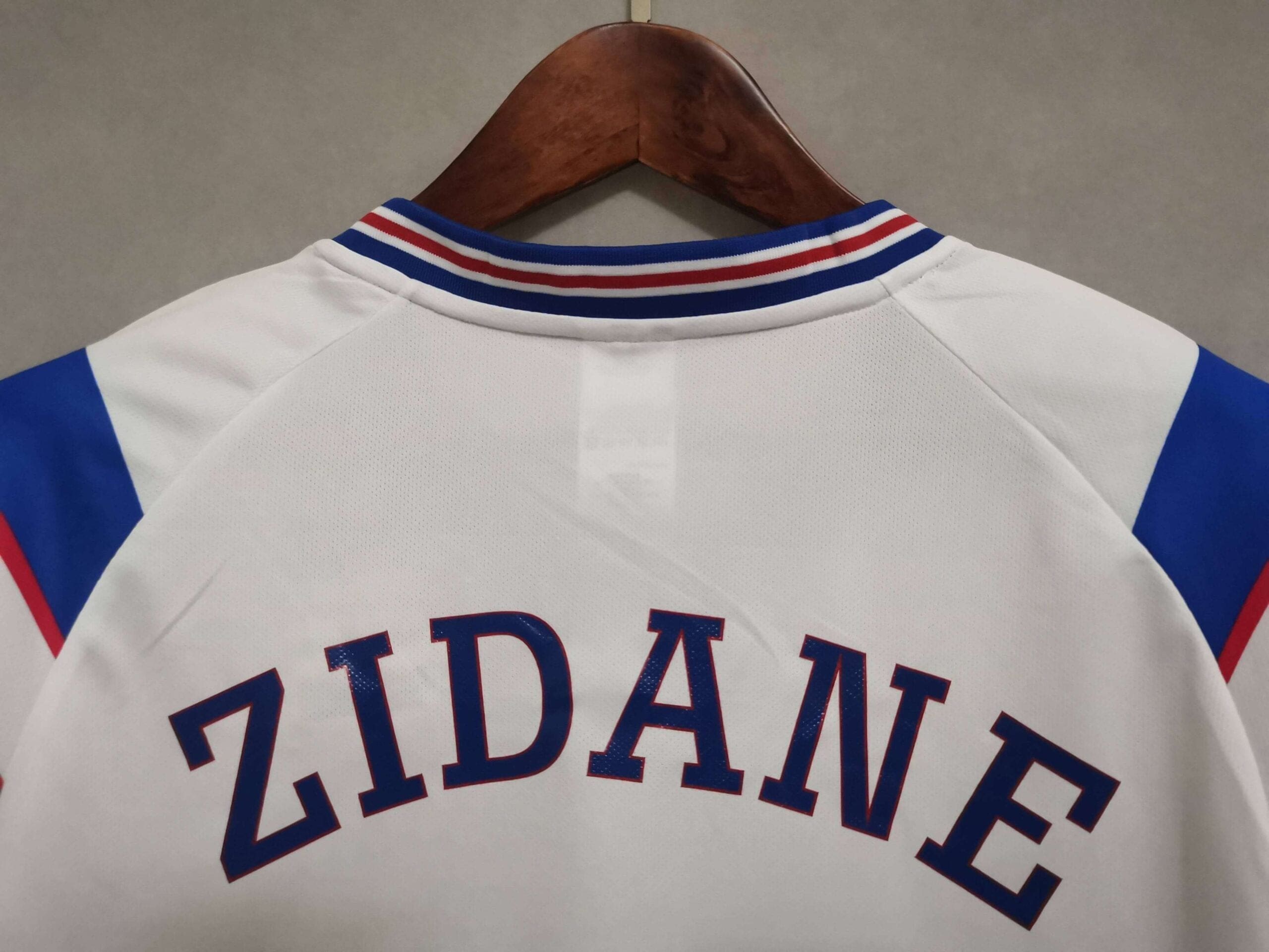 France 1996 Away Kit - Image 7