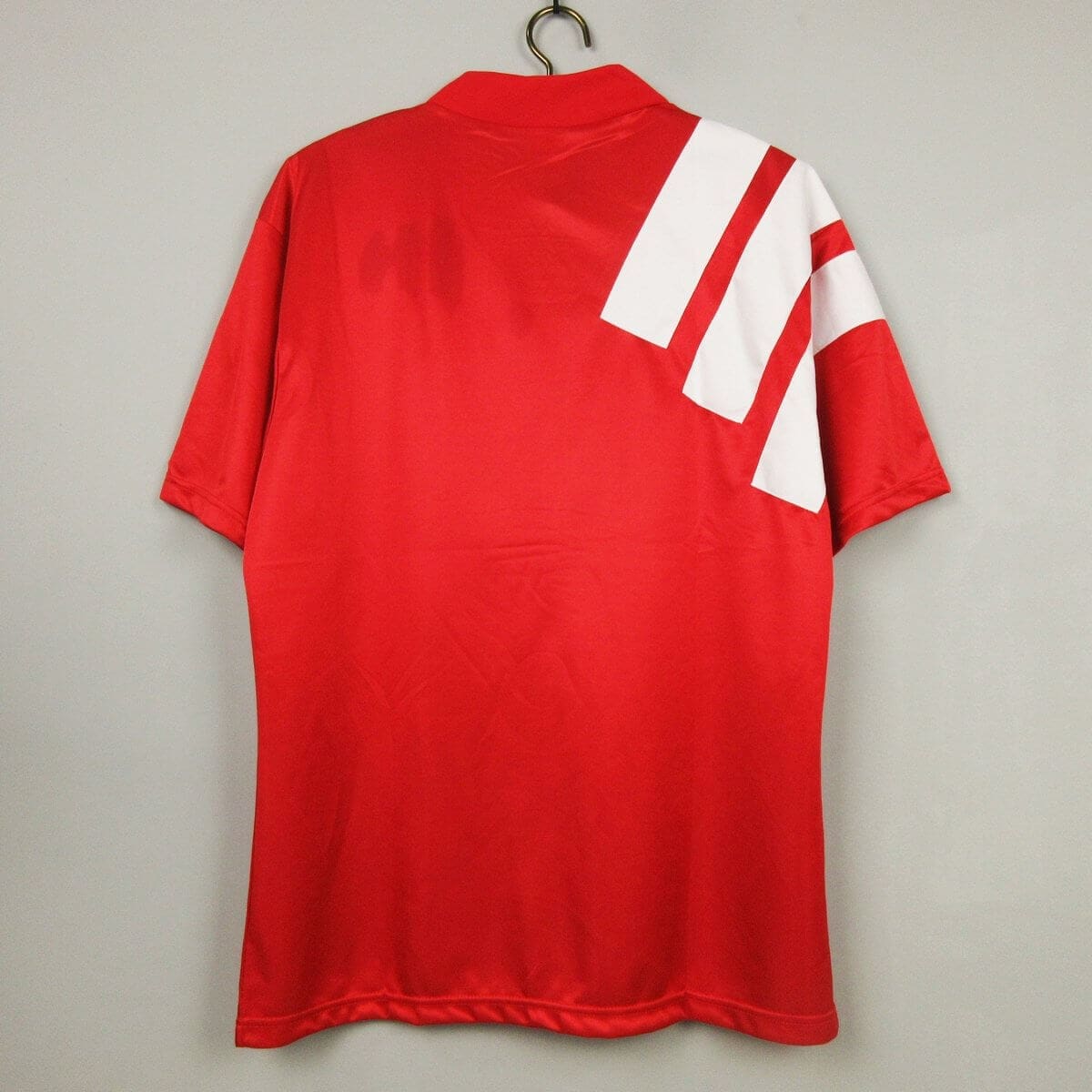 LiverpooI 1992/93 home kit - Image 2