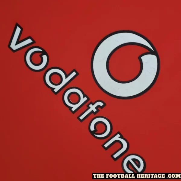 MAN United 2002-04 Home Kit – Long Sleeves - Image 3