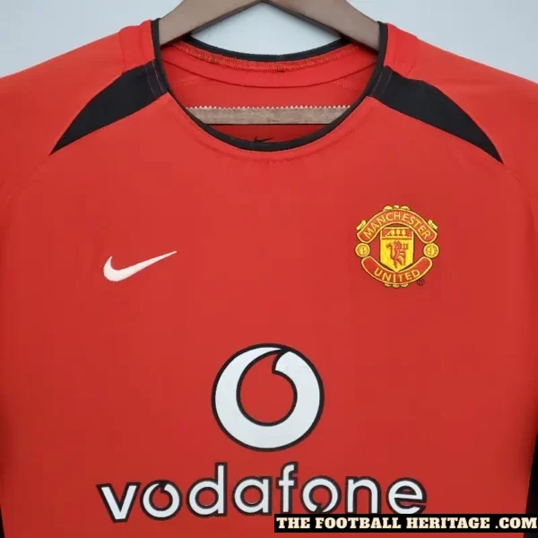 MAN United 2002-04 Home Kit – Long Sleeves - Image 5
