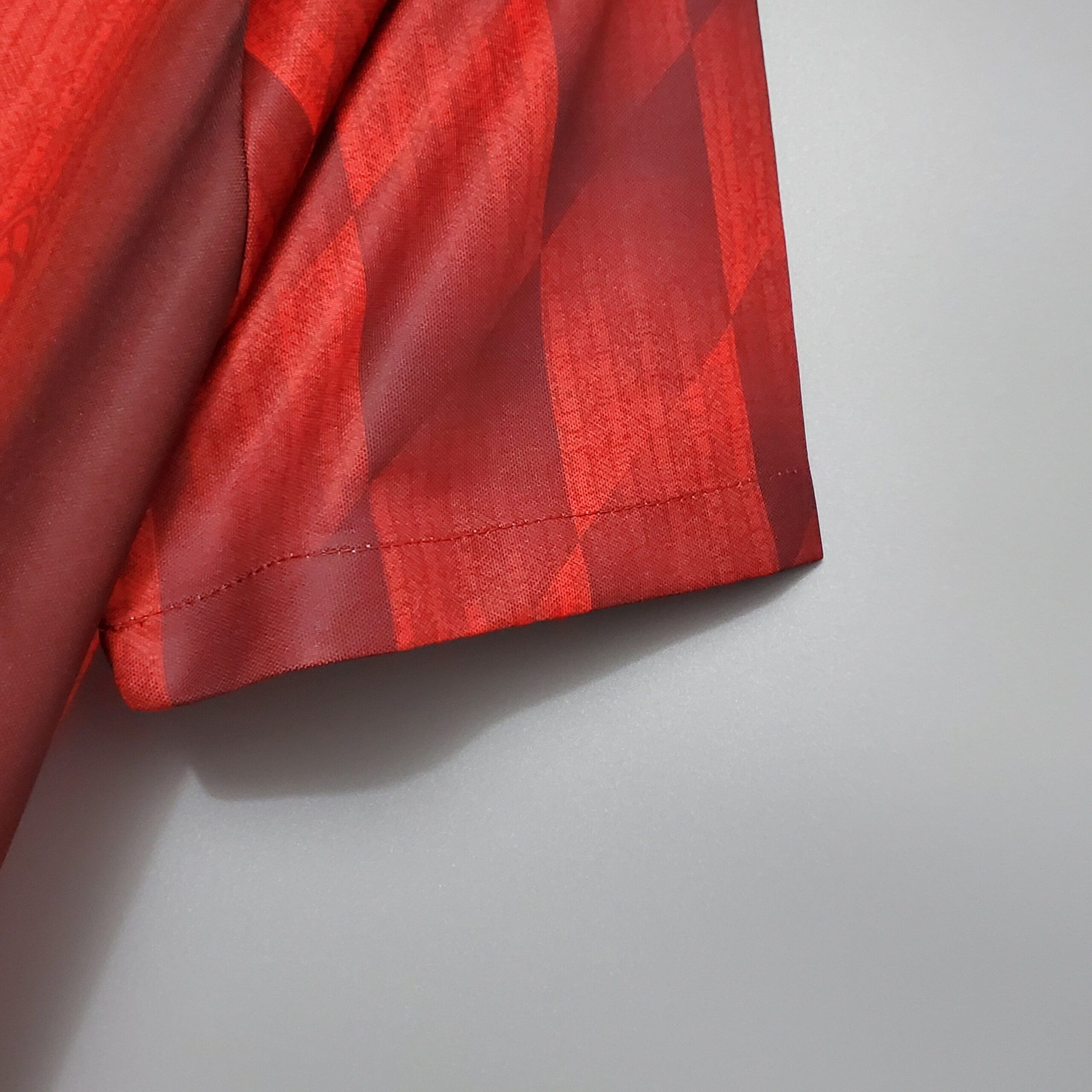 MAN United 1996/1997 Home Kit - Image 6