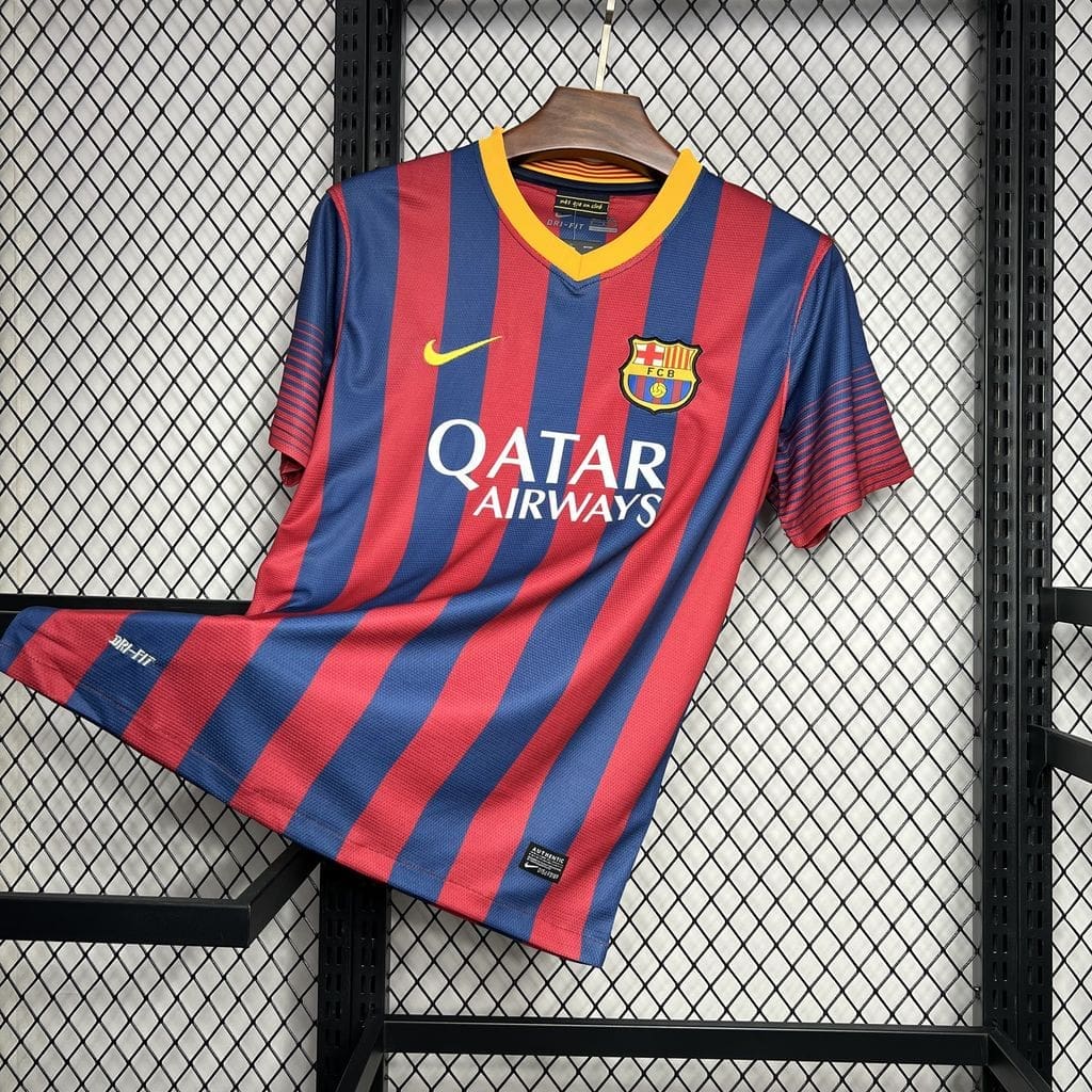 FC Barcelona 13/14 Home Kit - Image 3