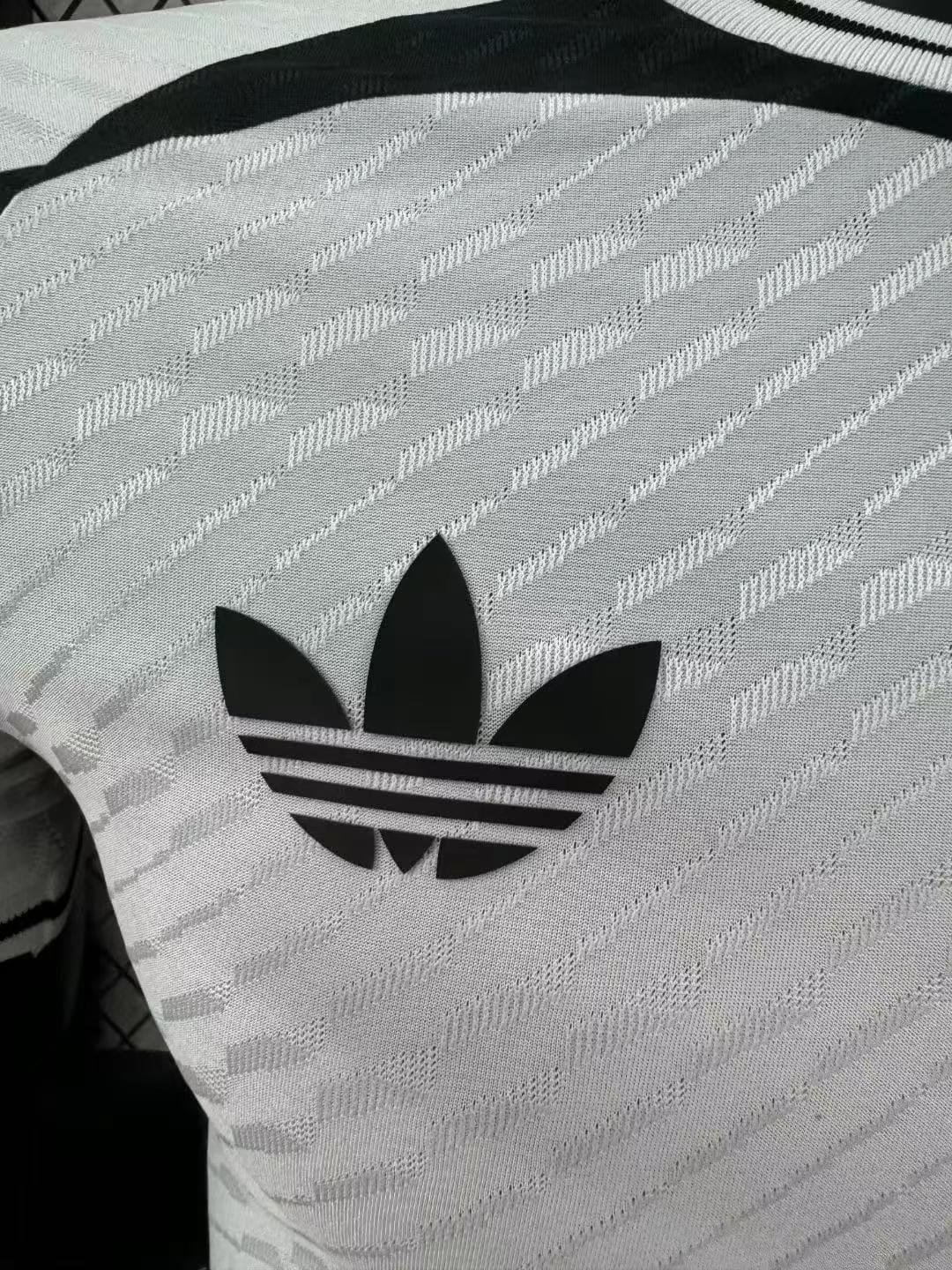 Japan Yin and Yang Jersey – Player Version - Image 6