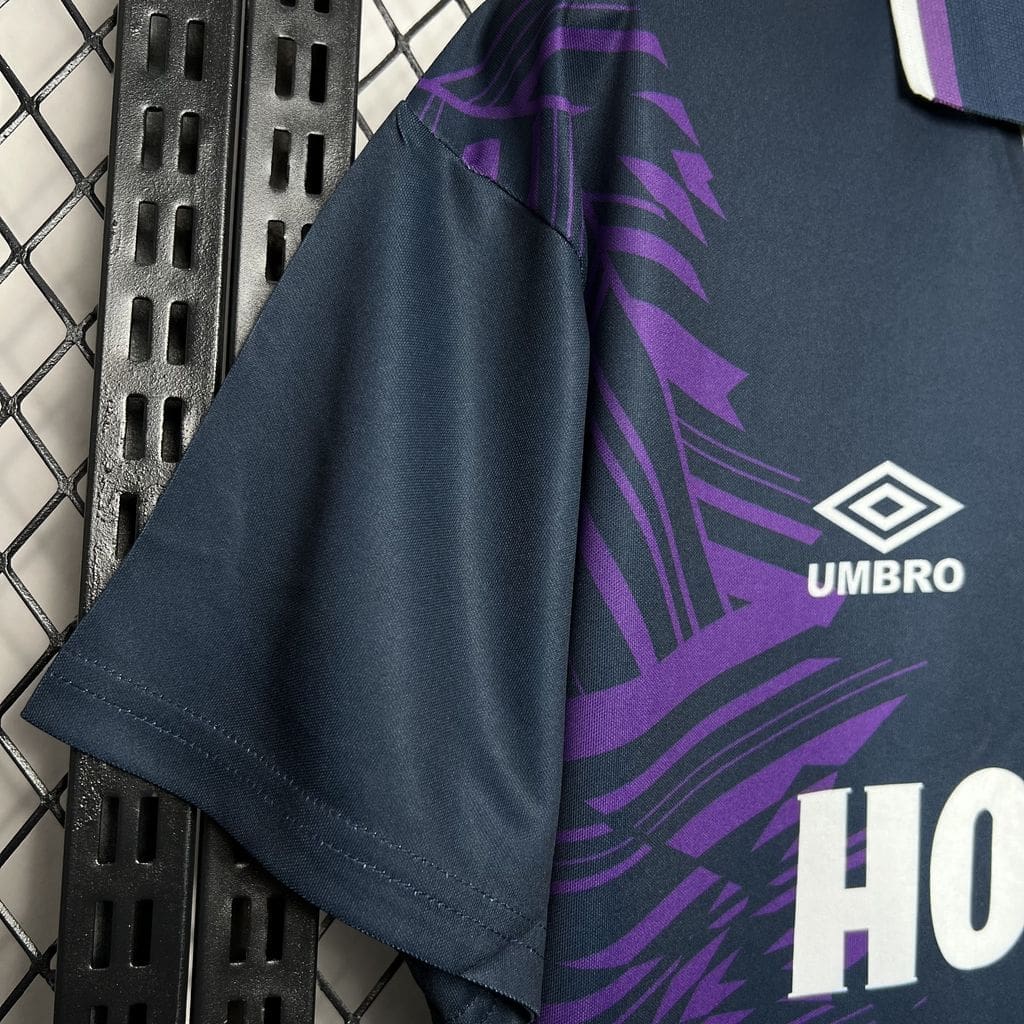 Tottenham Hotspur 1994/95 Away Kit - Image 3
