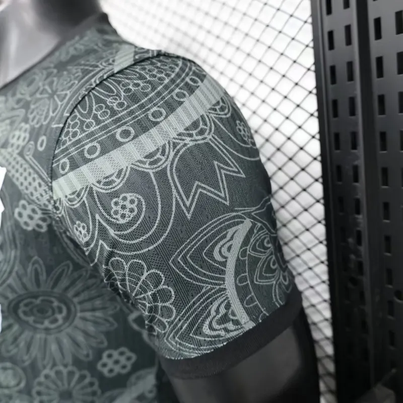 FC Barcelona 24/25 Black Special Kit – Player version - Image 5