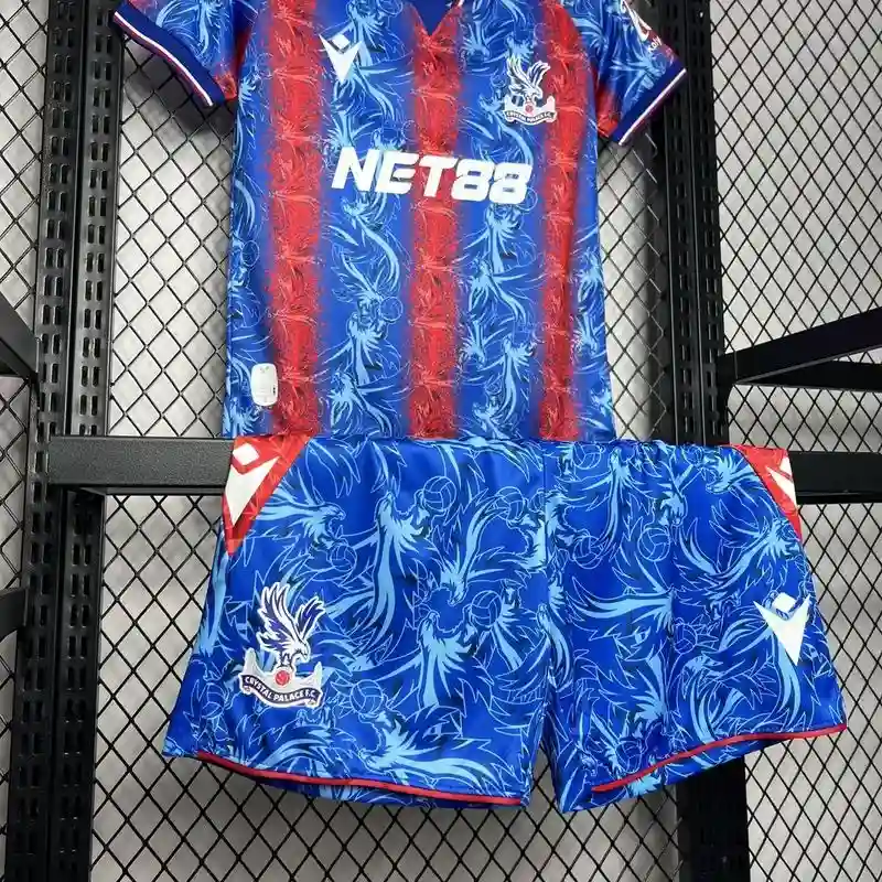 Crystal Palace 24/25 Home Kit - Kids - Image 5