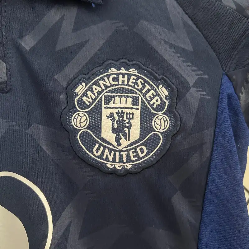 Manchester United 24/25 Away Kit - Kids - Image 4