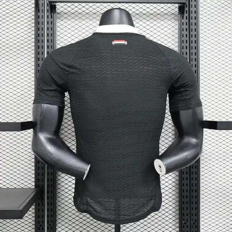 Manchester United 2024/25 Black Goalkeeper – Player Version - Image 5