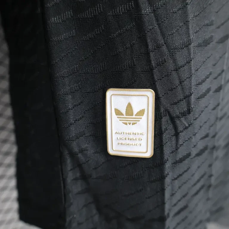 Manchester United 2024/25 Black Goalkeeper – Player Version - Image 3