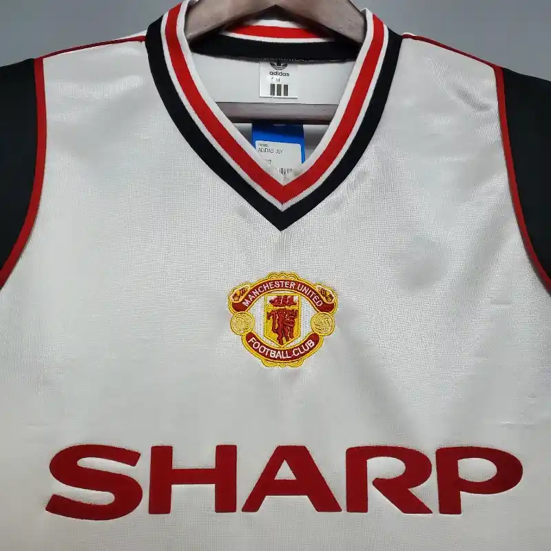 Manchester United 1985/1988 Away Kit - Image 5
