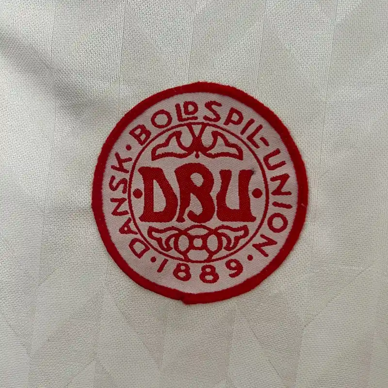 Denmark 1988 Away kit - Image 3