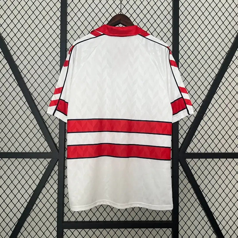 Denmark 1988 Away kit - Image 7
