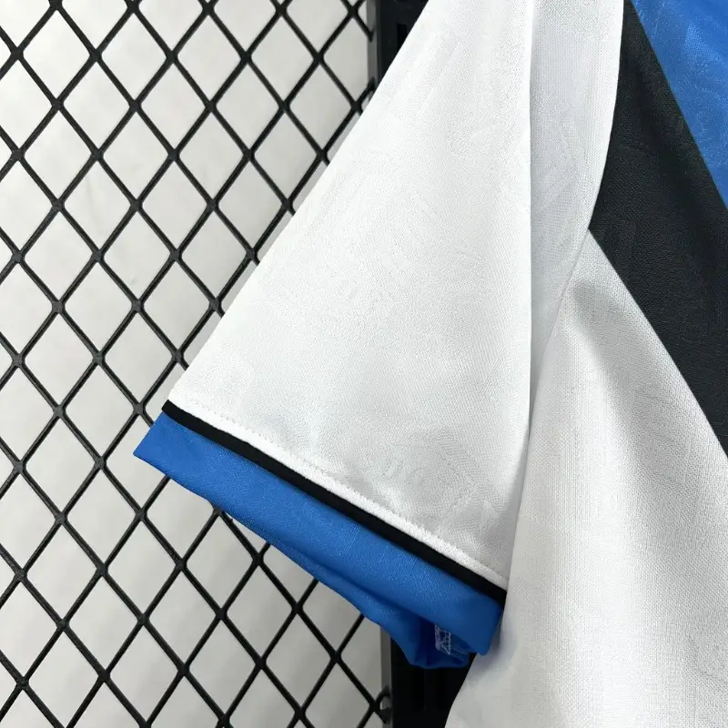 Inter Milan 1993/94 Away Kit - Image 7