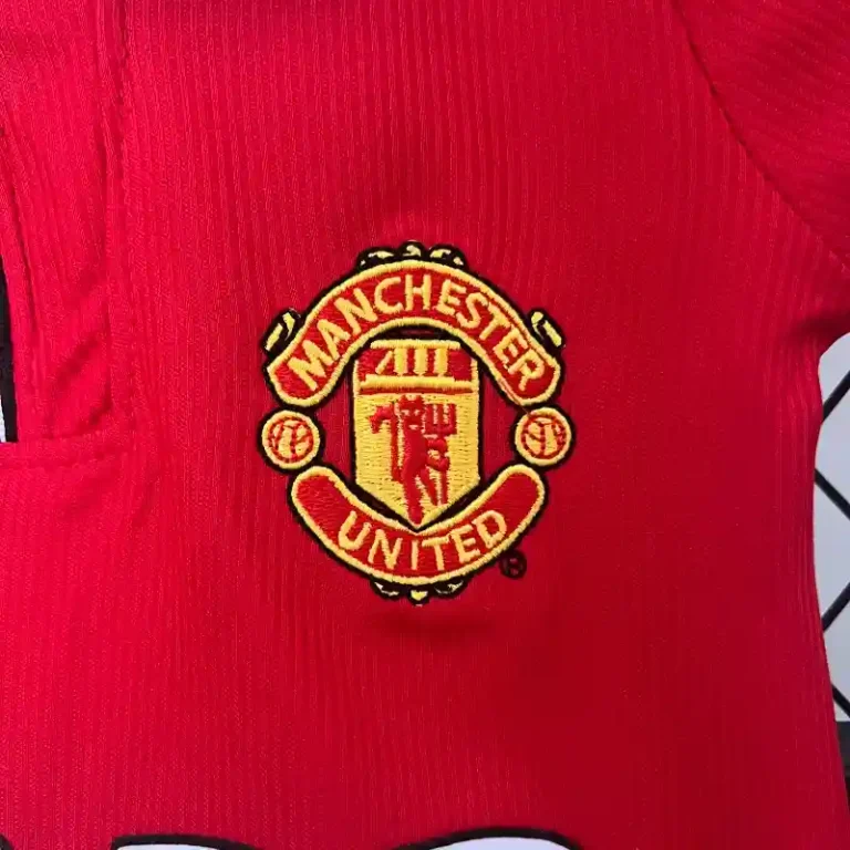 Manchester United 1998-99 Home Kit – Kids - Image 2