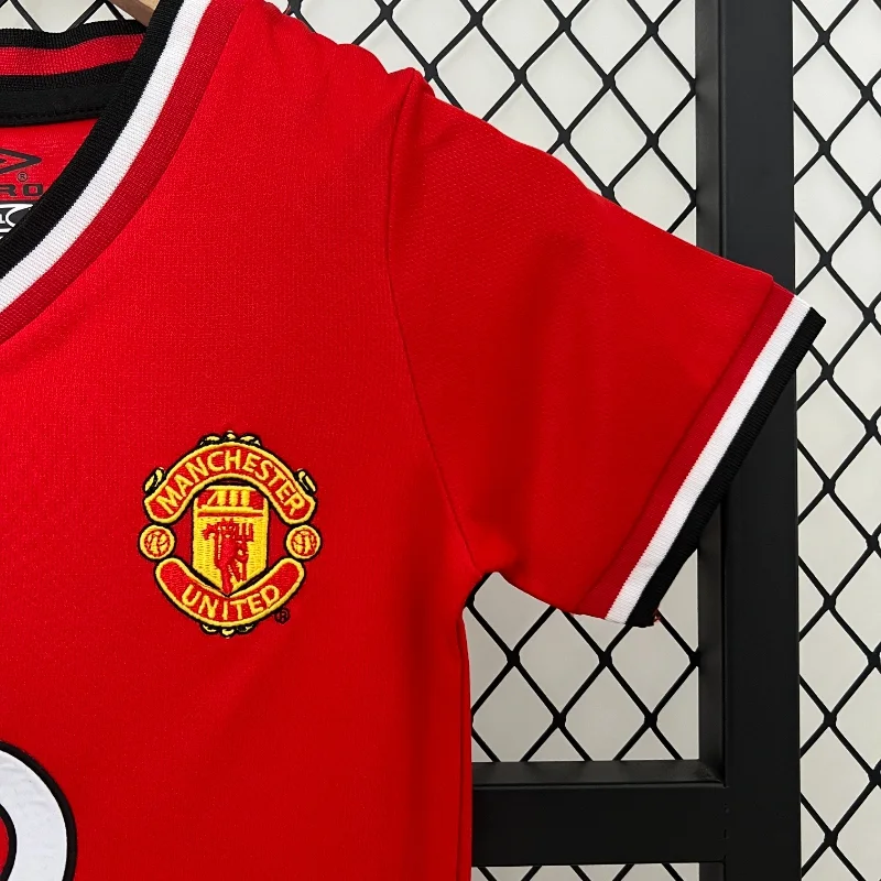 Manchester United 2000-01 Home Kit – Kids - Image 2