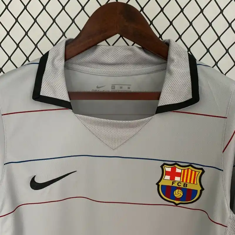 FC Barcelona 2003-04 Away kit - Image 6