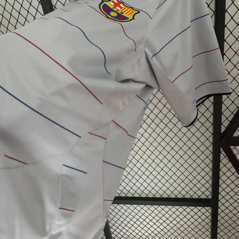 FC Barcelona 2003-04 Away kit - Image 5