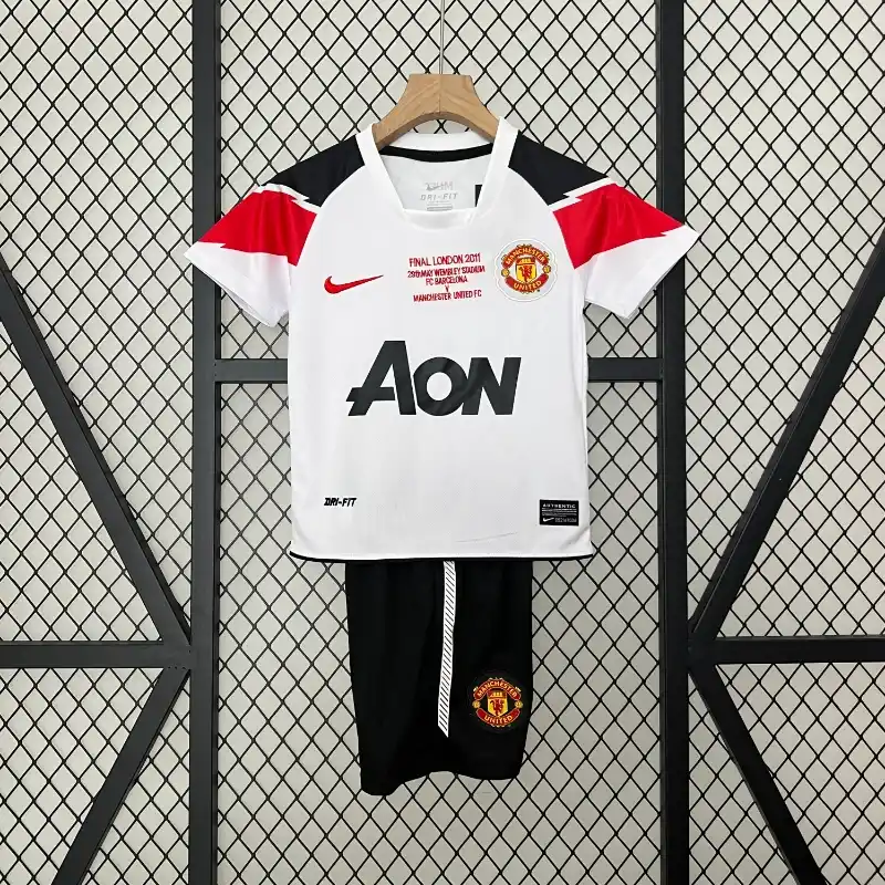 Manchester United 2010-2011 Away Kit – Kids