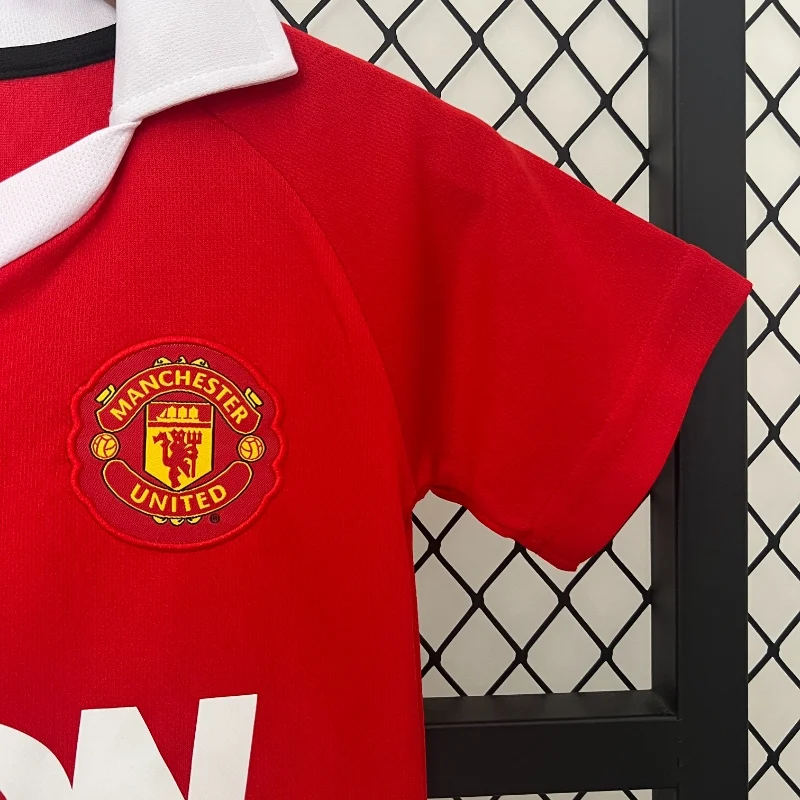 Manchester United 2010-2011 Home Kit – Kids - Image 2