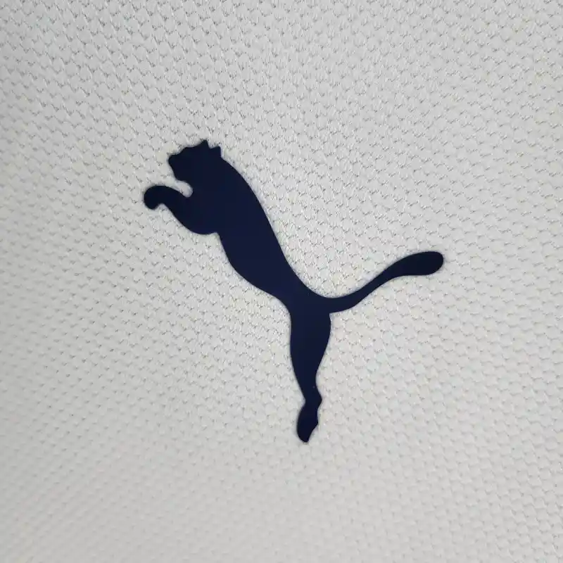 Tottenham Hotspur 2006/07 Home Retro Kit - Image 3