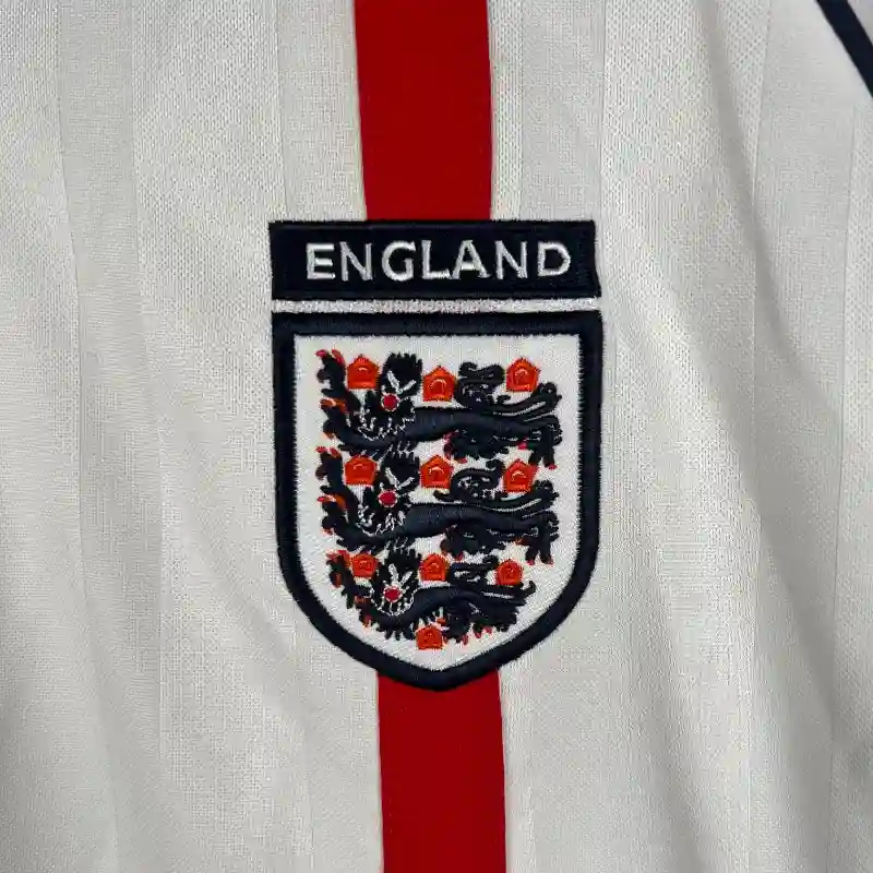 England 2002 Home kit – Long sleeve - Image 2