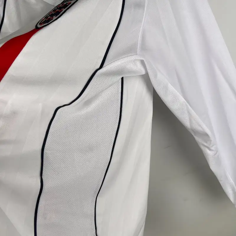 England 2002 Home kit – Long sleeve - Image 4