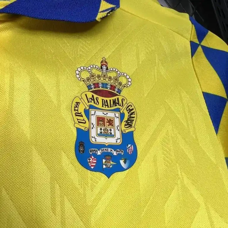 Las Palmas 24/25 Home Kit - Kids - Image 3