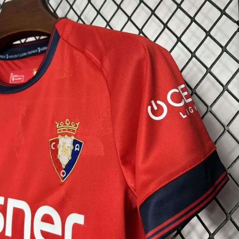 Osasuna 24/25 Home Kit - Kids - Image 3