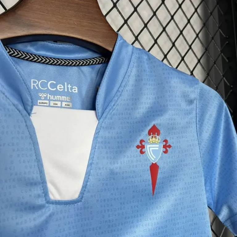 RC Celta de Vigo 24/25 Home Kit - Kids - Image 3