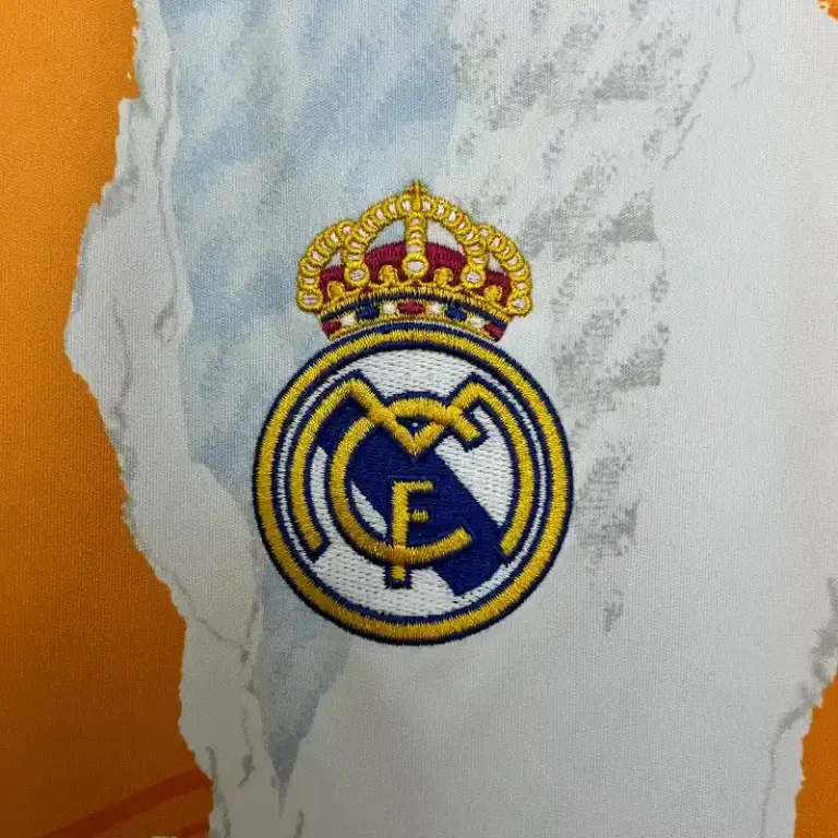 Real Madrid Training Jersey 24/25 – Fan version - Image 2