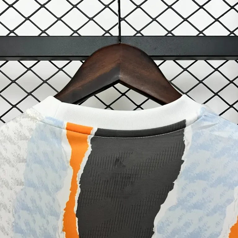 Real Madrid Training Jersey 24/25 – Fan version - Image 6