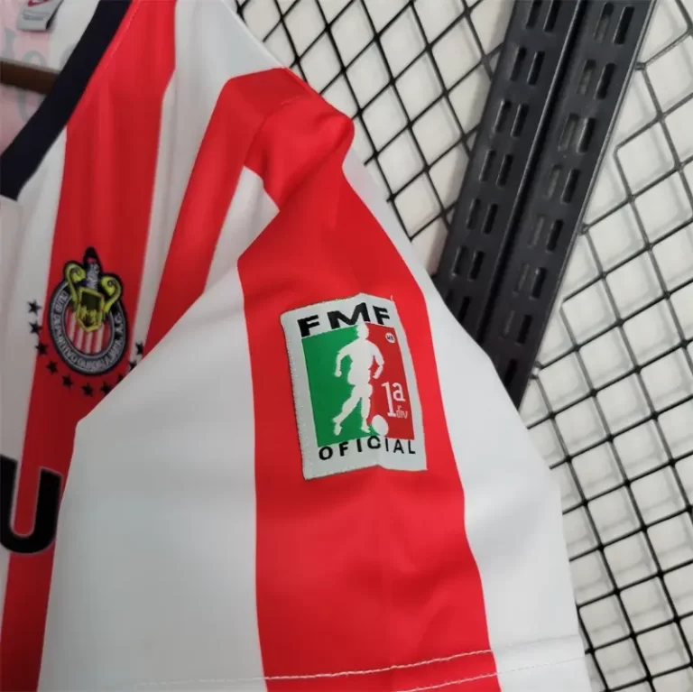 Chivas Guadalajara 1996-97 Home Kit - Image 4