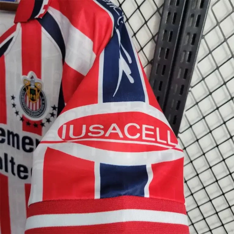 Chivas Guadalajara 1999-00 Home Kit - Image 5