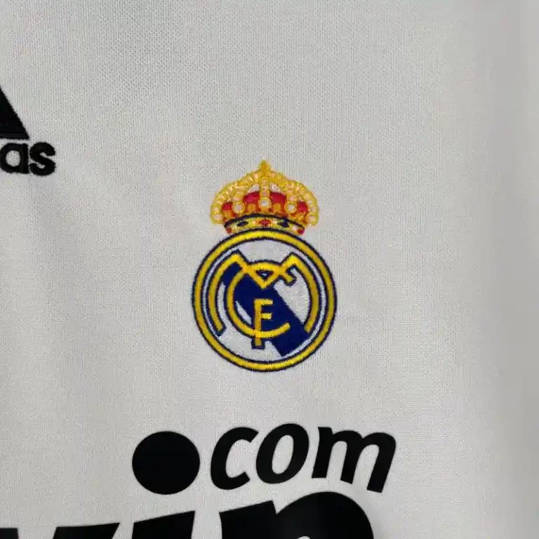 Real Madrid 2008-09 Home Kit - Image 2