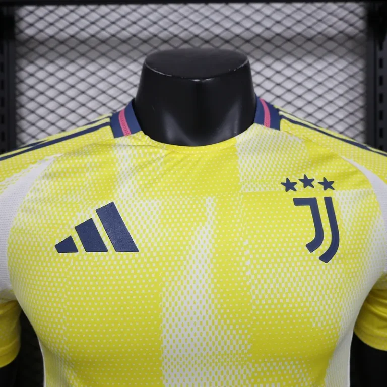 Juventus 24/25 Away Jersey - Player Version - Image 8