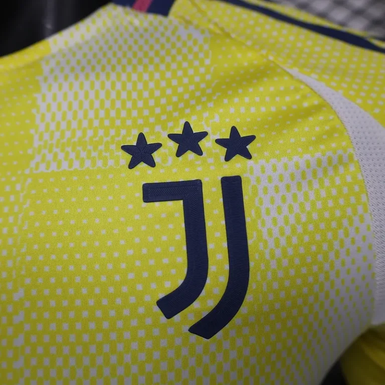 Juventus 24/25 Away Jersey - Player Version - Image 2
