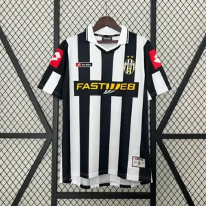 Juventus 2001-02 Home kit
