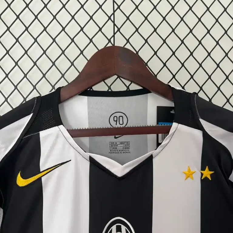 Juventus 2004-05 – Home kit - Image 6