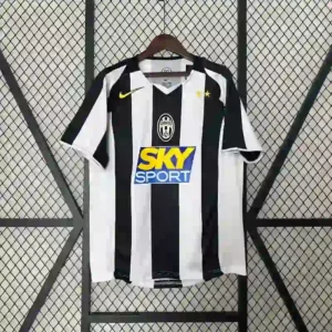 Juventus 2004-05 – Home kit