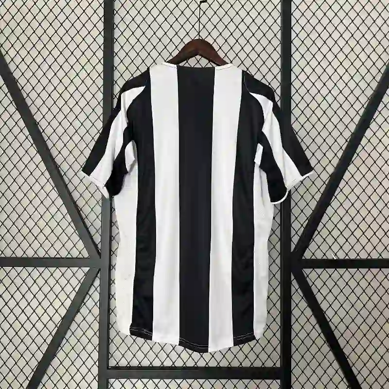 Juventus 2004-05 – Home kit - Image 8