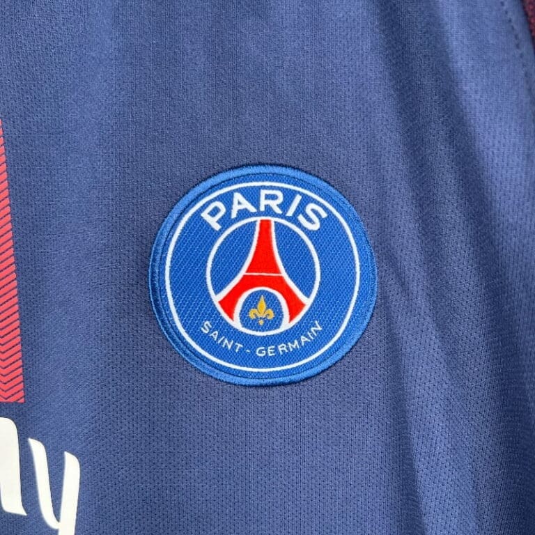 Paris 2017-18 Home Kit - Image 3