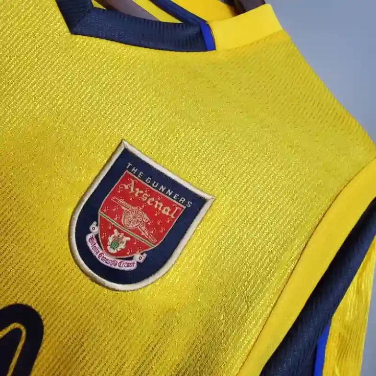 Arsenal 1999-2000 Away Kit - Image 3