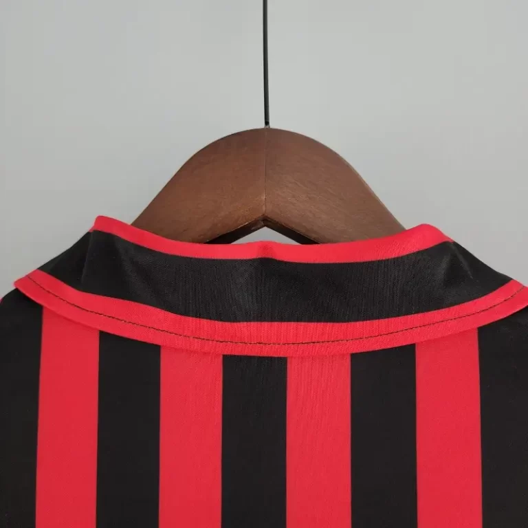 AC Milan 1999-2000 Home Kit -Long Sleeve - Image 9